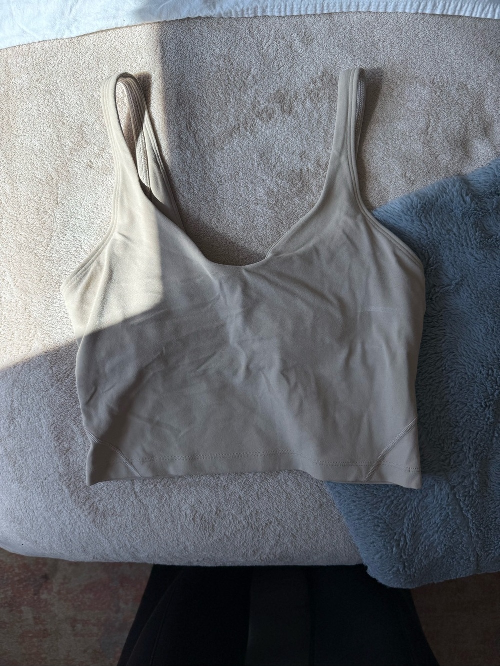 lululemon | beige cropped align tank